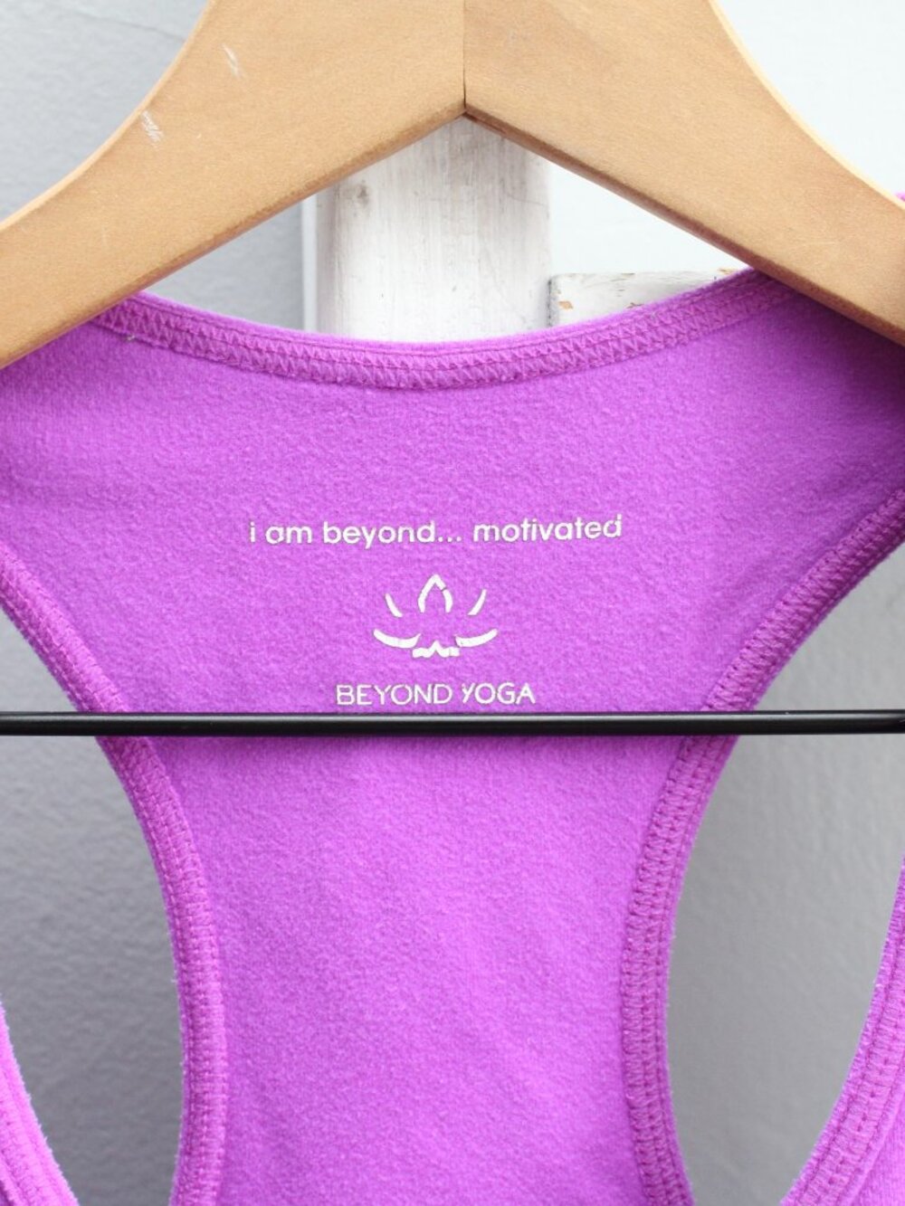 Beyond Yoga Vibrant Purple Racerback Tank with Built Self Shelf Bra Size Large - Picture 4 of 4